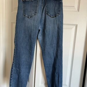 Judy Blue slim fit with light distressing
